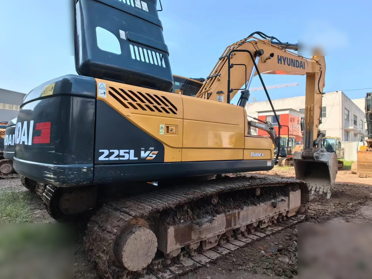 HYUNDAI 225LC-9 - حفارات زحافة: صور 2 HYUNDAI 225LC-9 - حفارات زحافة: صور 2