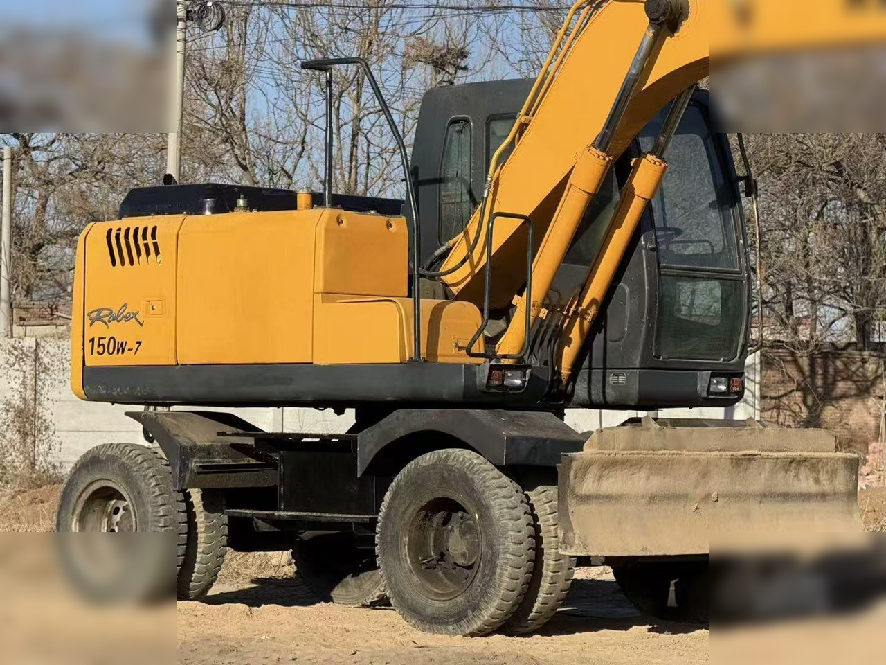 HYUNDAI ROBEX 150W-7A - حفارة على عجلات: صور 4 HYUNDAI ROBEX 150W-7A - حفارة على عجلات: صور 4