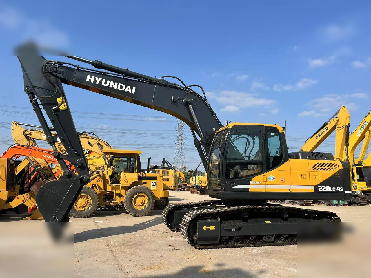 HYUNDAI ROBEX 220 LC-9S - حفارات زحافة: صور 1 HYUNDAI ROBEX 220 LC-9S - حفارات زحافة: صور 1