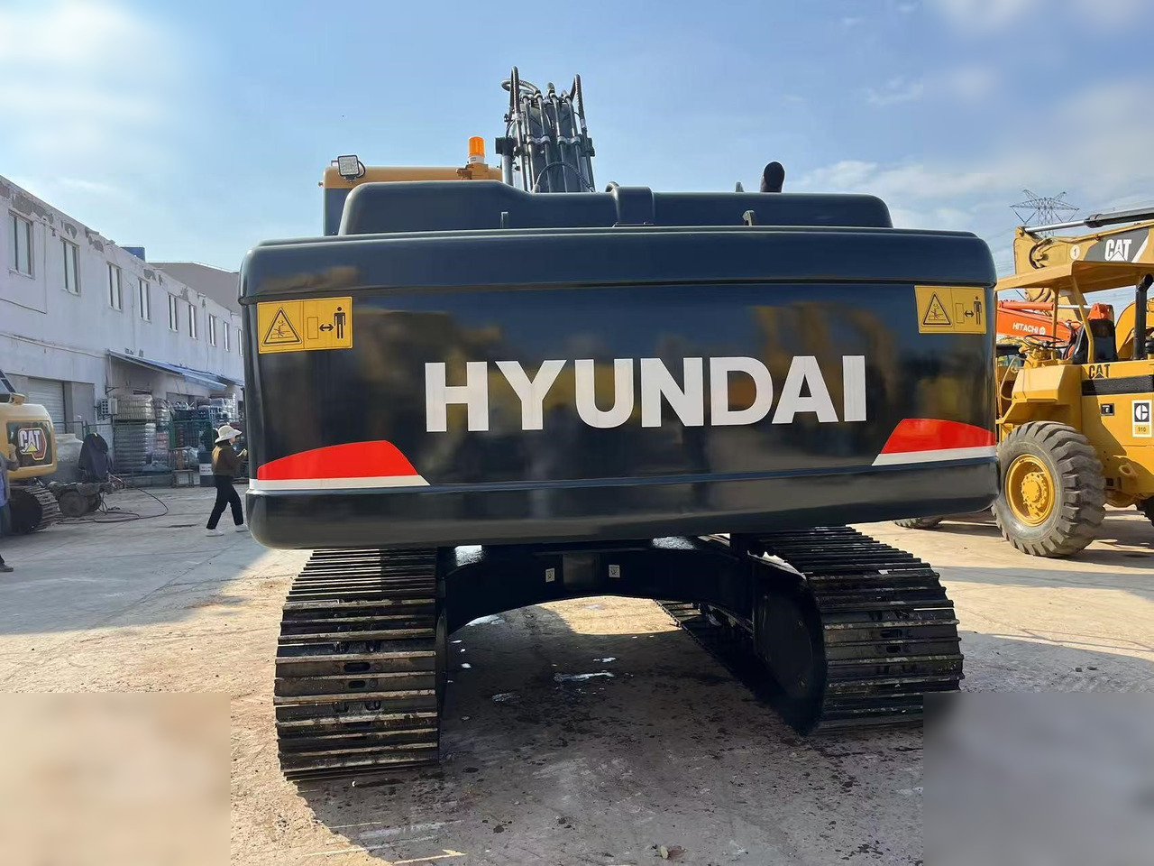 HYUNDAI ROBEX 220 LC-9S - حفارات زحافة: صور 3 HYUNDAI ROBEX 220 LC-9S - حفارات زحافة: صور 3