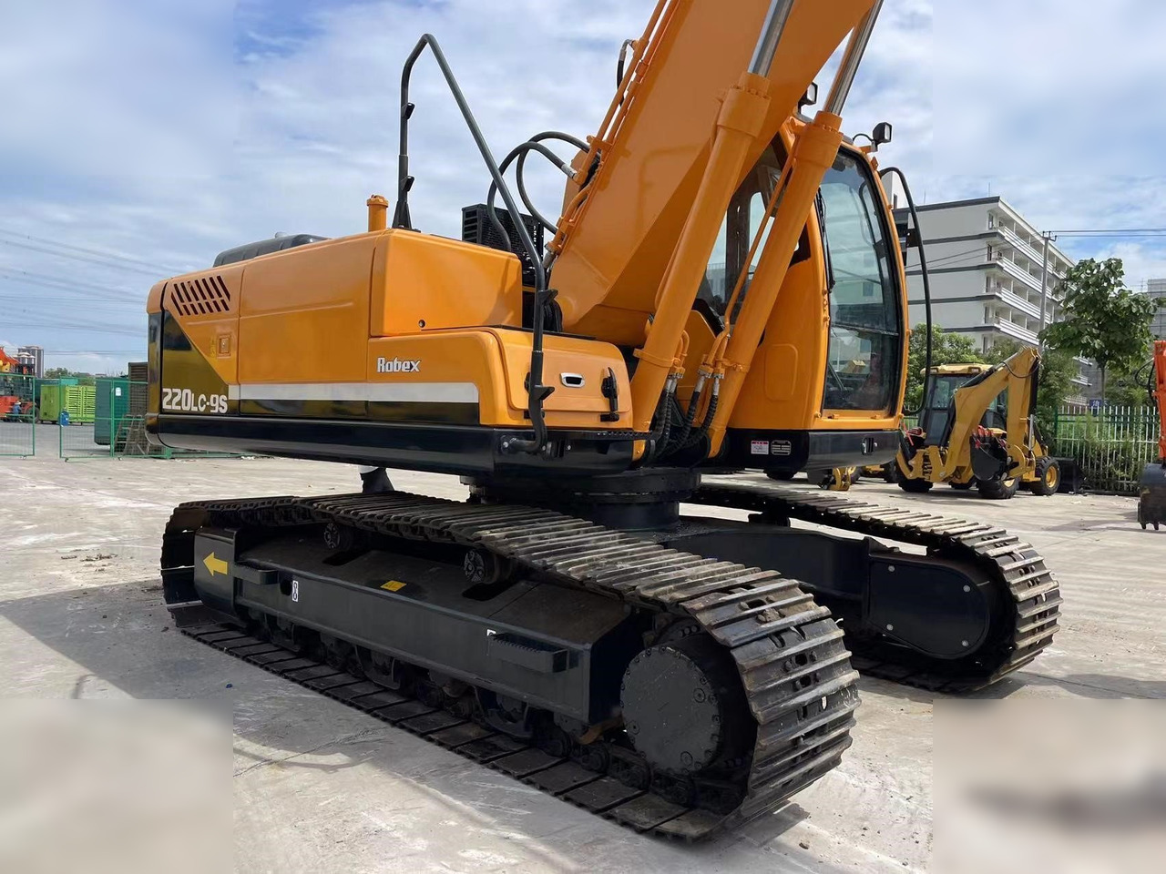 HYUNDAI ROBEX 220 LC-9S - حفارات زحافة: صور 3 HYUNDAI ROBEX 220 LC-9S - حفارات زحافة: صور 3
