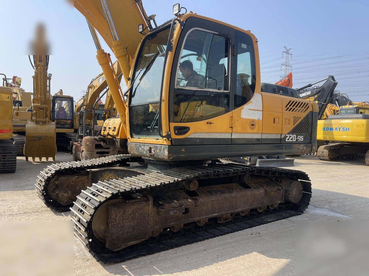 HYUNDAI ROBEX 220 LC-9S - حفارات زحافة: صور 3 HYUNDAI ROBEX 220 LC-9S - حفارات زحافة: صور 3