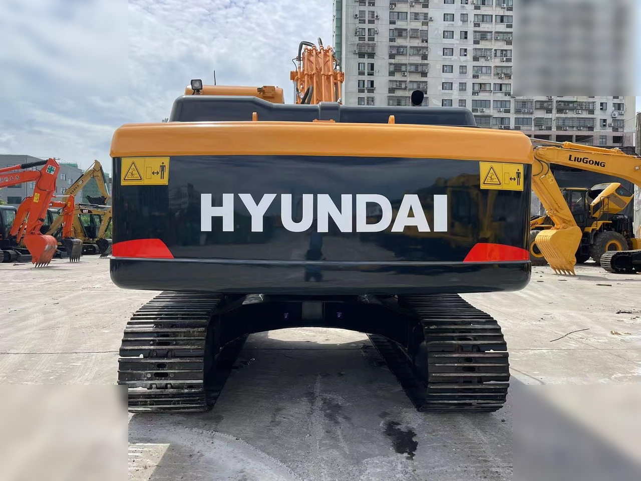 HYUNDAI ROBEX 220 LC-9S - حفارات زحافة: صور 4 HYUNDAI ROBEX 220 LC-9S - حفارات زحافة: صور 4