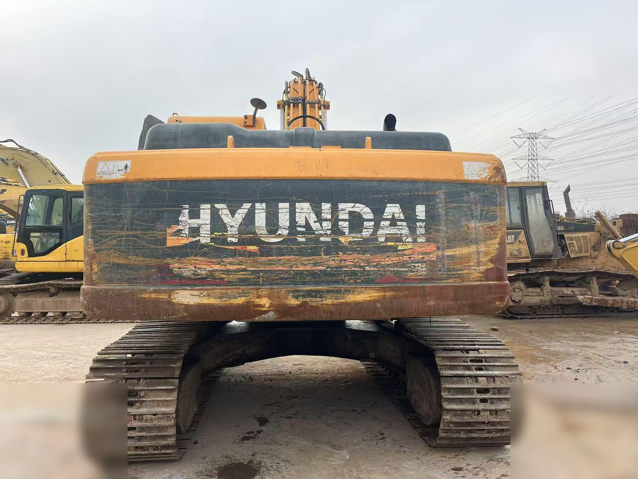 HYUNDAI ROBEX 220 LC-9S - حفارات زحافة: صور 3 HYUNDAI ROBEX 220 LC-9S - حفارات زحافة: صور 3