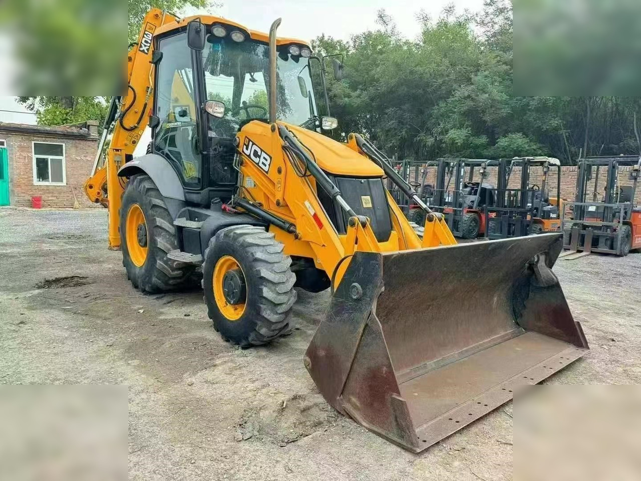 JCB 3CX - حفار متعدد الاستخدام: صور 1 JCB 3CX - حفار متعدد الاستخدام: صور 1