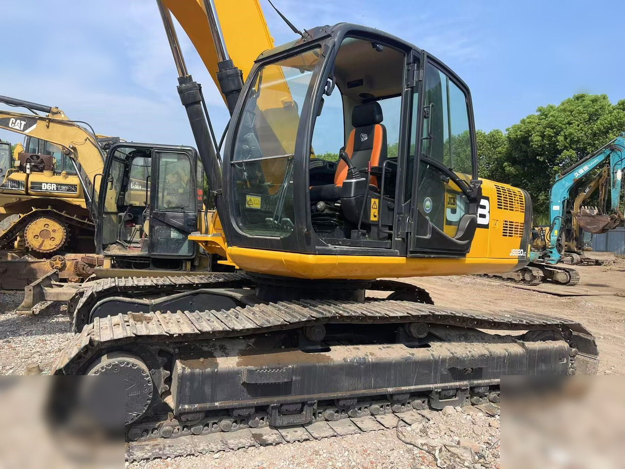 JCB JS220 LC - حفارات زحافة: صور 4 JCB JS220 LC - حفارات زحافة: صور 4