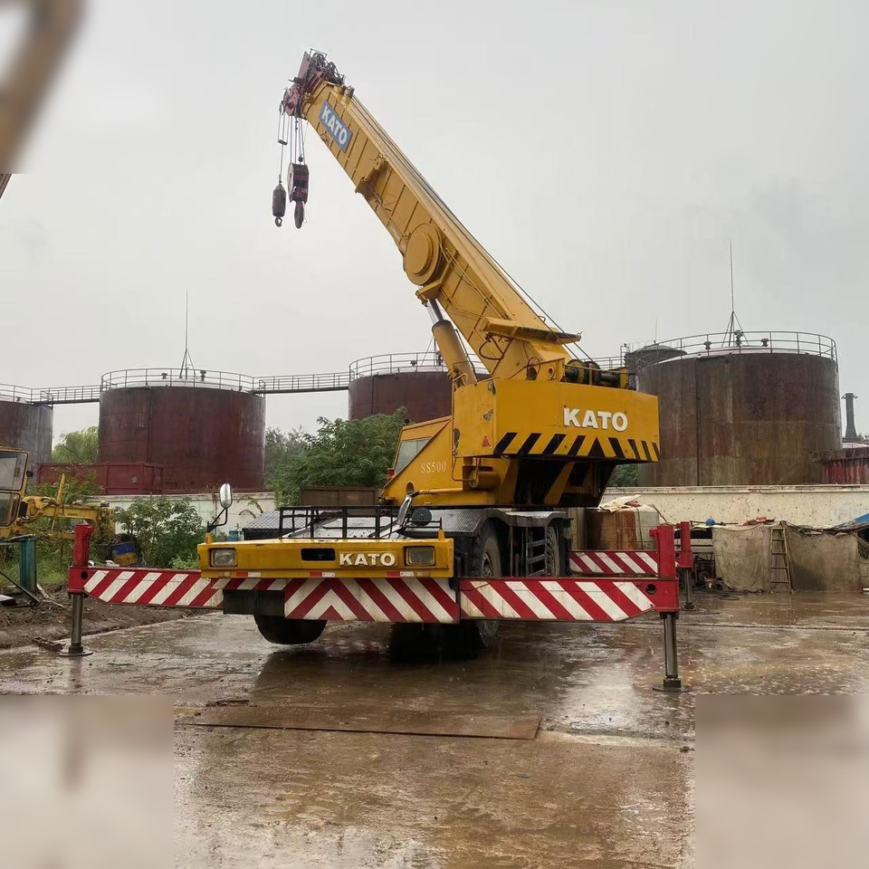 KATO SS500 - رافعة الطرق الوعرة: صور 1 KATO SS500 - رافعة الطرق الوعرة: صور 1