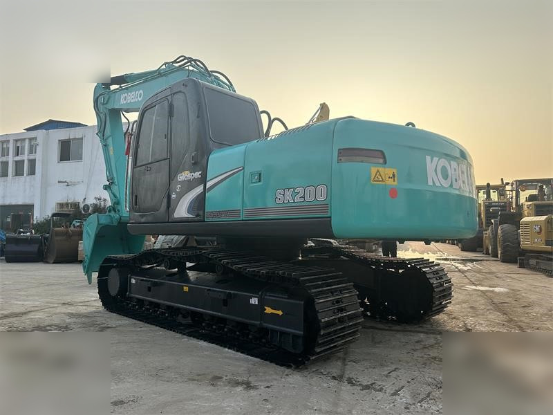 KOBELCO SK200-6E - حفارات زحافة: صور 4 KOBELCO SK200-6E - حفارات زحافة: صور 4