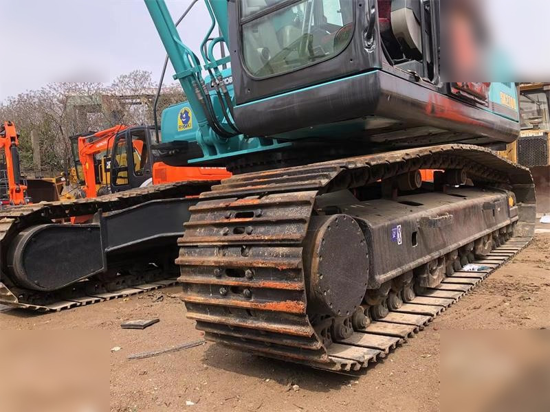 KOBELCO SK210-8 - حفارات زحافة: صور 4 KOBELCO SK210-8 - حفارات زحافة: صور 4