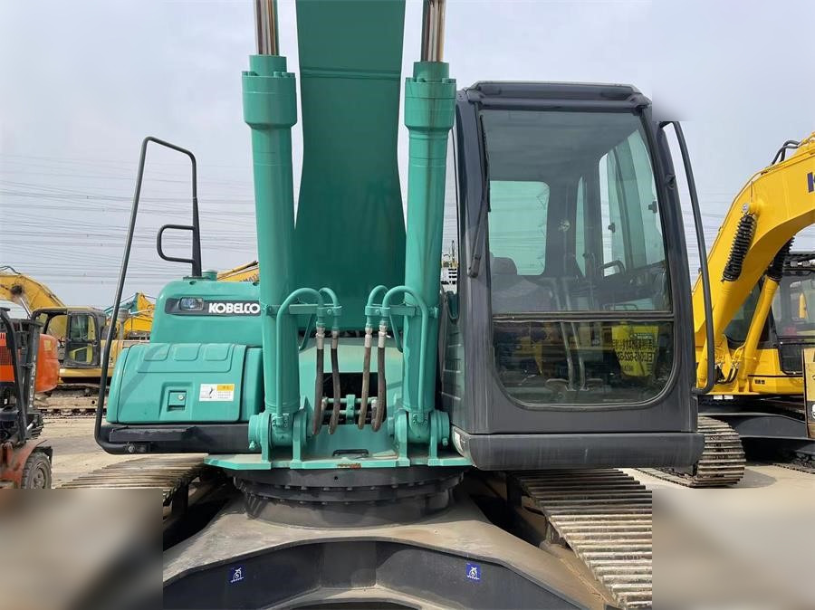 KOBELCO SK210-8 - حفارات زحافة: صور 3 KOBELCO SK210-8 - حفارات زحافة: صور 3