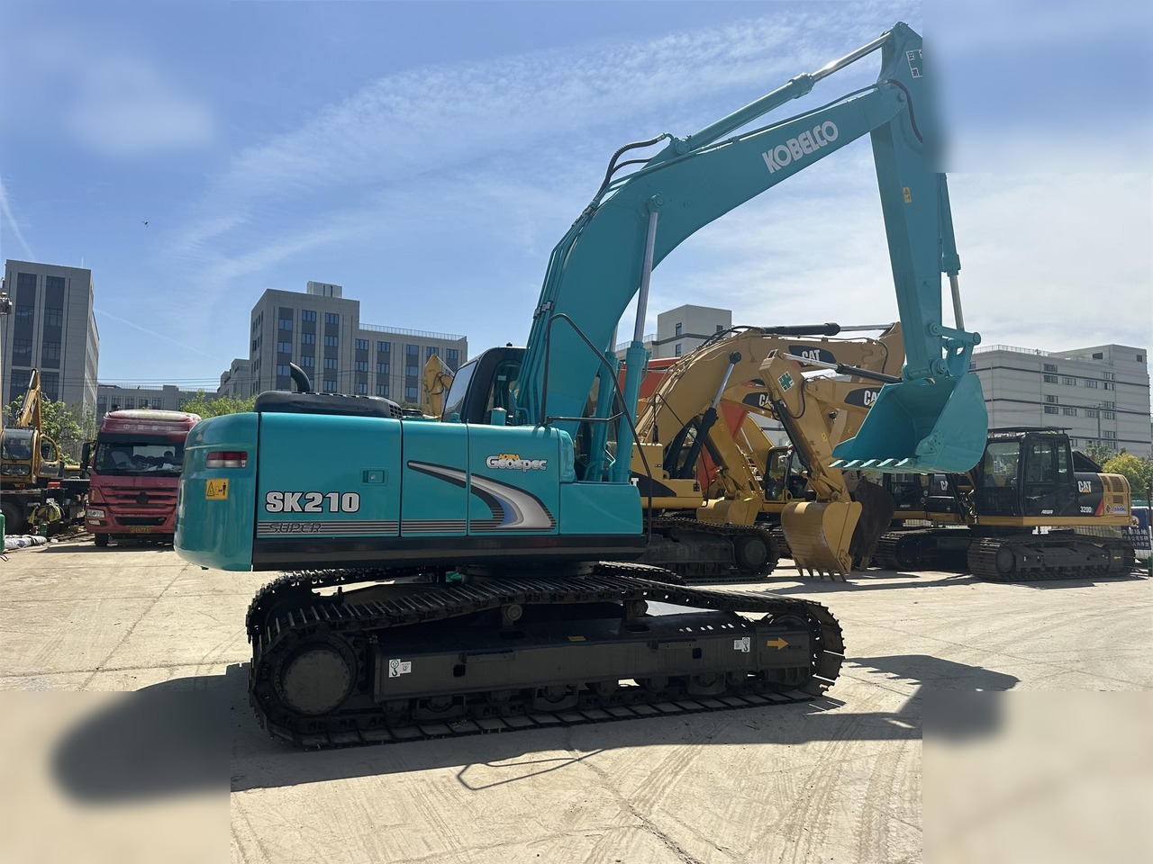 KOBELCO SK210 LC-8 - حفارات زحافة: صور 2 KOBELCO SK210 LC-8 - حفارات زحافة: صور 2