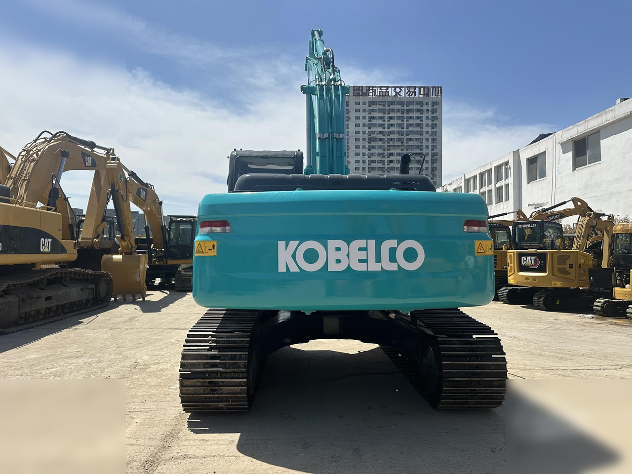 KOBELCO SK210 LC-8 - حفارات زحافة: صور 4 KOBELCO SK210 LC-8 - حفارات زحافة: صور 4