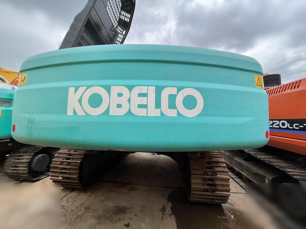 KOBELCO SK350D - حفارات زحافة: صور 2 KOBELCO SK350D - حفارات زحافة: صور 2