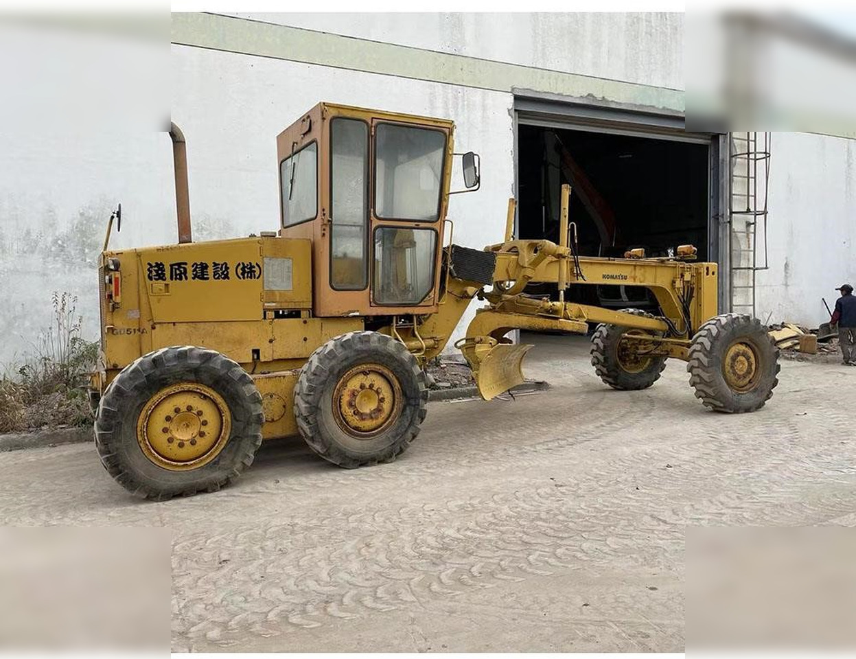 KOMATSU GD511A - آلة تسوية الأرض: صور 1 KOMATSU GD511A - آلة تسوية الأرض: صور 1