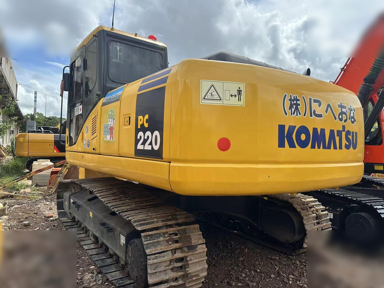 KOMATSU PC220-7 - حفارات زحافة: صور 3 KOMATSU PC220-7 - حفارات زحافة: صور 3