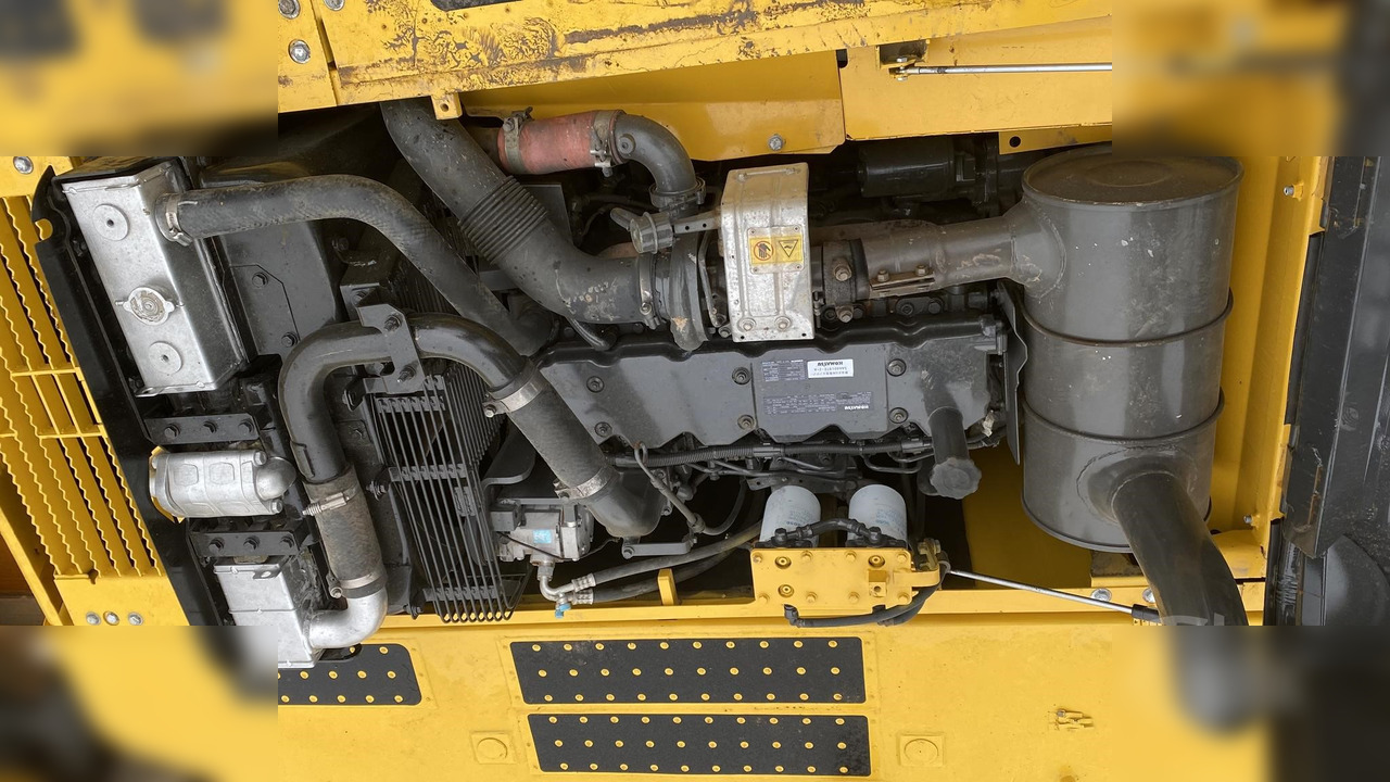 KOMATSU PC220-8 - حفارات زحافة: صور 4 KOMATSU PC220-8 - حفارات زحافة: صور 4