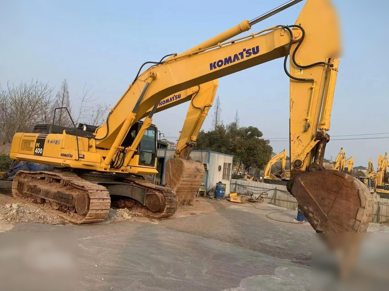 KOMATSU PC400-7 - حفارات زحافة: صور 1 KOMATSU PC400-7 - حفارات زحافة: صور 1