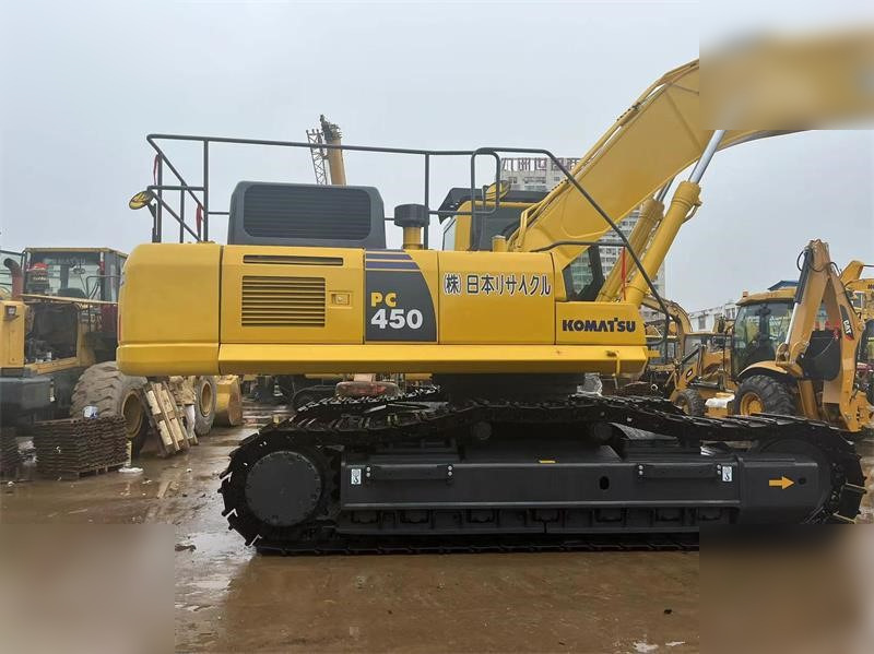 KOMATSU PC450-8 - حفارات زحافة: صور 2 KOMATSU PC450-8 - حفارات زحافة: صور 2