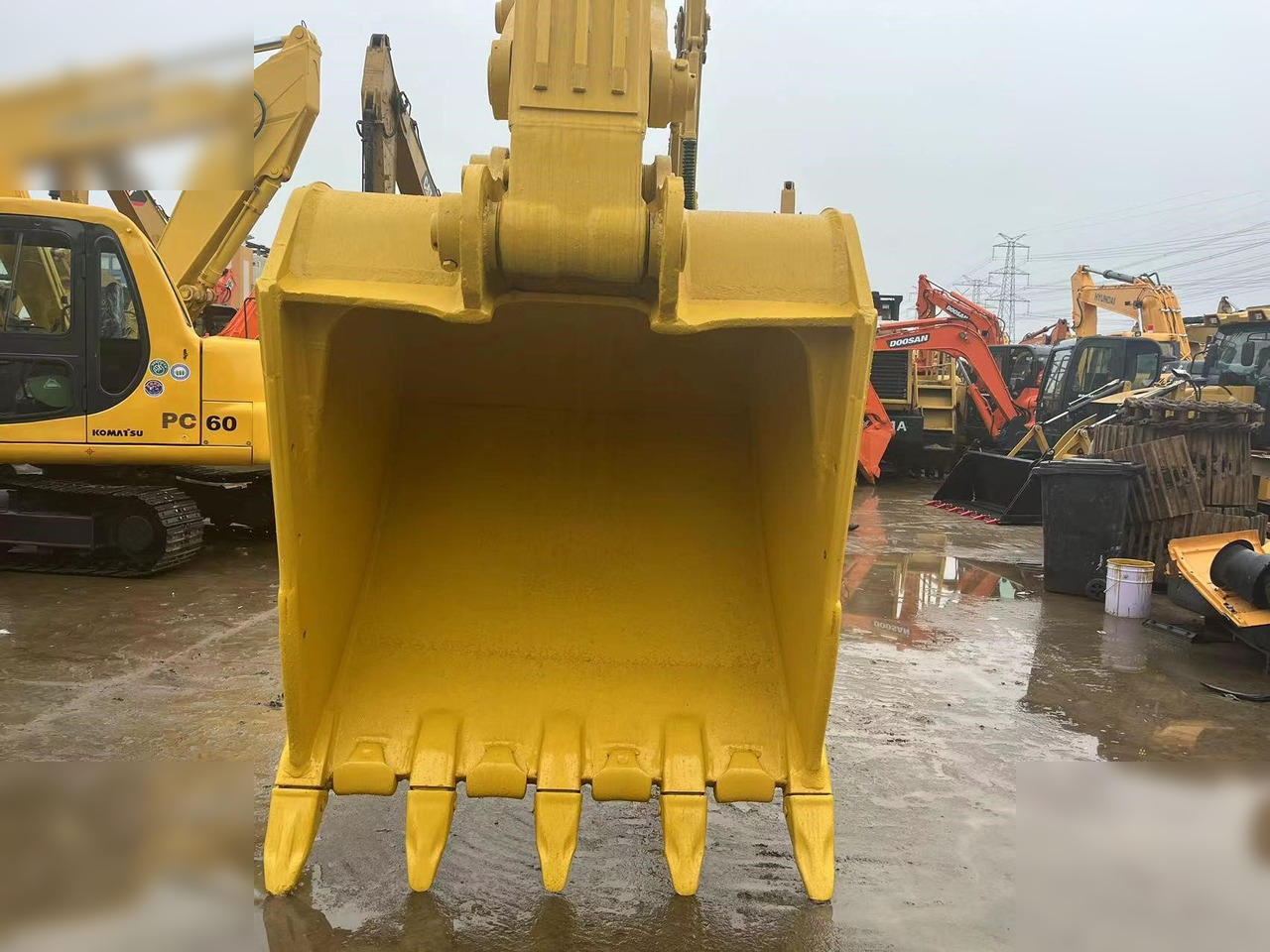 KOMATSU PC450 LC-8 - حفارات زحافة: صور 4 KOMATSU PC450 LC-8 - حفارات زحافة: صور 4