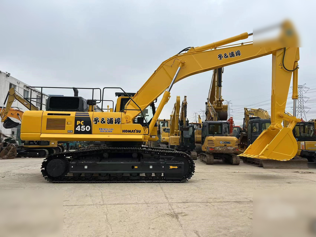 KOMATSU PC450 - حفارات زحافة: صور 1 KOMATSU PC450 - حفارات زحافة: صور 1