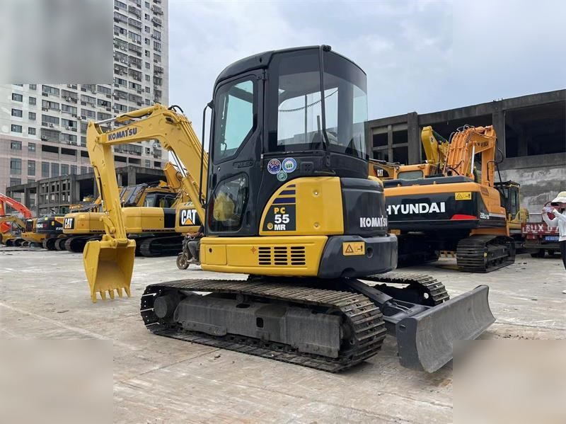 KOMATSU PC55MR-2 - حفارة مصغرة: صور 3 KOMATSU PC55MR-2 - حفارة مصغرة: صور 3
