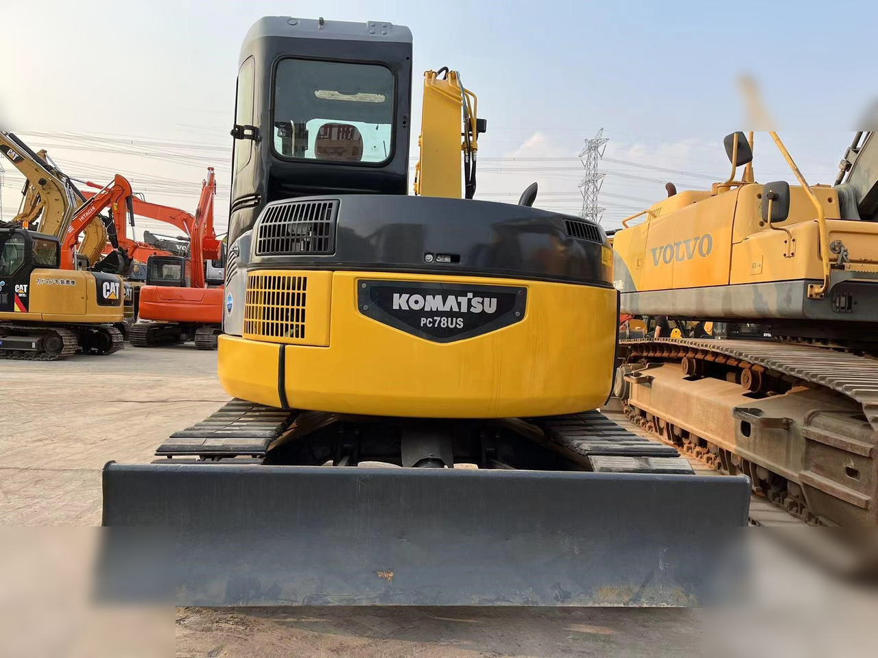 KOMATSU PC78US-6N0 - حفارات زحافة: صور 2 KOMATSU PC78US-6N0 - حفارات زحافة: صور 2