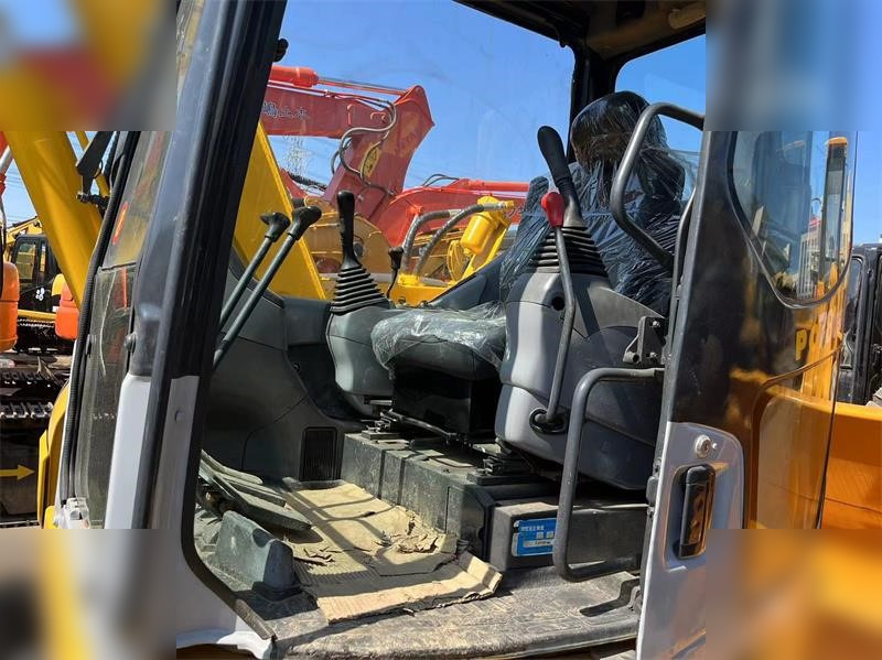 KOMATSU PC78US-6 - حفارات زحافة: صور 4 KOMATSU PC78US-6 - حفارات زحافة: صور 4