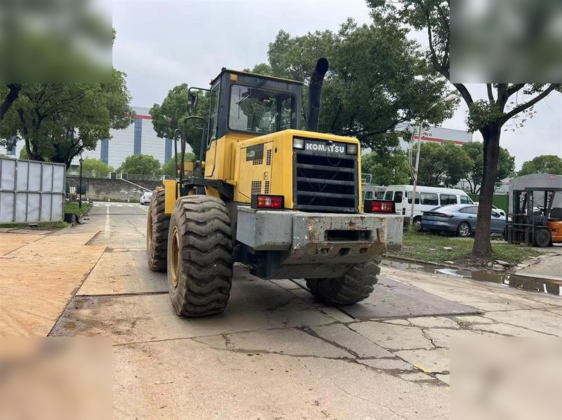 KOMATSU WA320-3 - اللودر بعجل: صور 4 KOMATSU WA320-3 - اللودر بعجل: صور 4