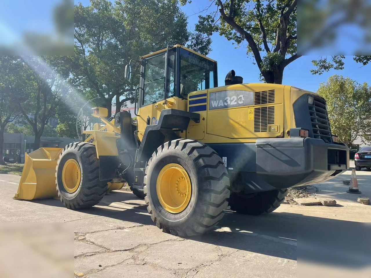 KOMATSU WA320-5 - اللودر بعجل: صور 3 KOMATSU WA320-5 - اللودر بعجل: صور 3