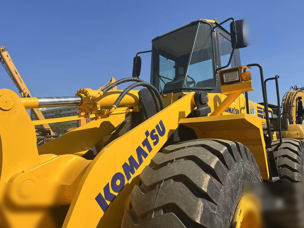 KOMATSU WA380-3 - اللودر بعجل: صور 4 KOMATSU WA380-3 - اللودر بعجل: صور 4