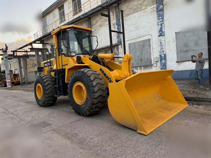 KOMATSU WA380-3 - اللودر بعجل: صور 2 KOMATSU WA380-3 - اللودر بعجل: صور 2