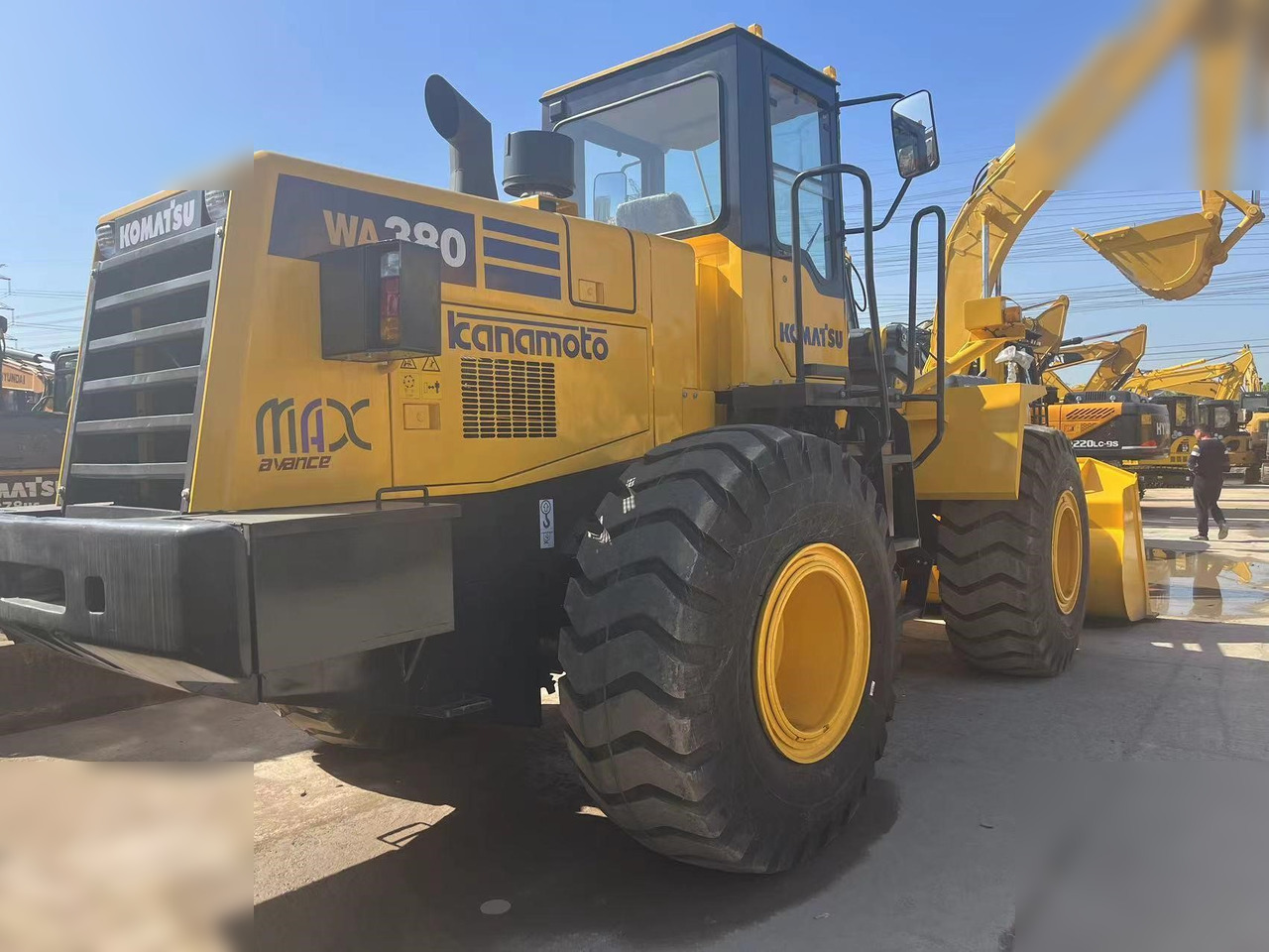 KOMATSU WA380-3 - اللودر بعجل: صور 2 KOMATSU WA380-3 - اللودر بعجل: صور 2