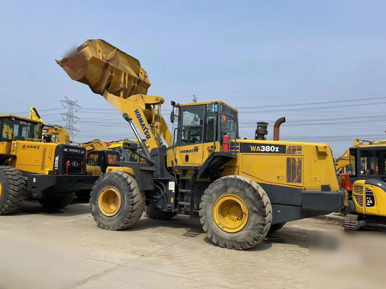 KOMATSU WA380Z-6 - اللودر بعجل: صور 2 KOMATSU WA380Z-6 - اللودر بعجل: صور 2
