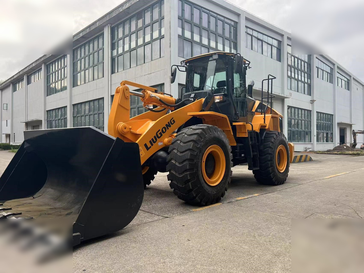 LIUGONG 856H - اللودر بعجل: صور 2 LIUGONG 856H - اللودر بعجل: صور 2