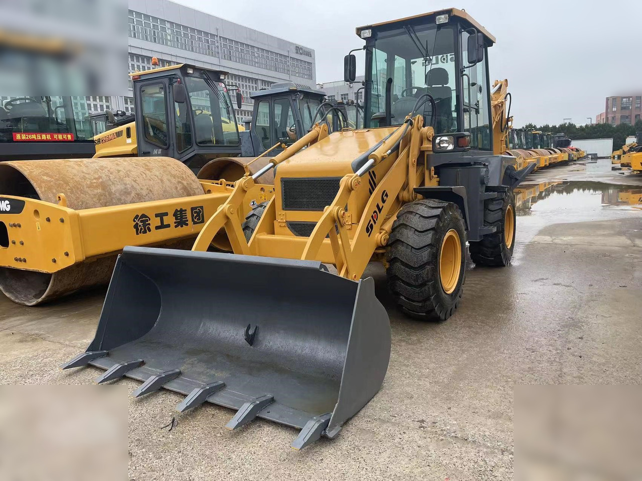 SDLG LGB680 - حفار متعدد الاستخدام: صور 5 SDLG LGB680 - حفار متعدد الاستخدام: صور 5