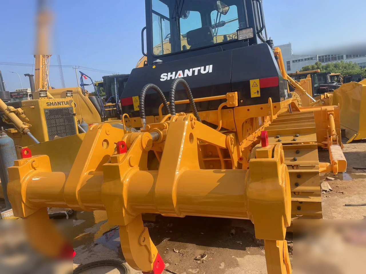 SHANTUI SD16 - بلدوزر: صور 4 SHANTUI SD16 - بلدوزر: صور 4