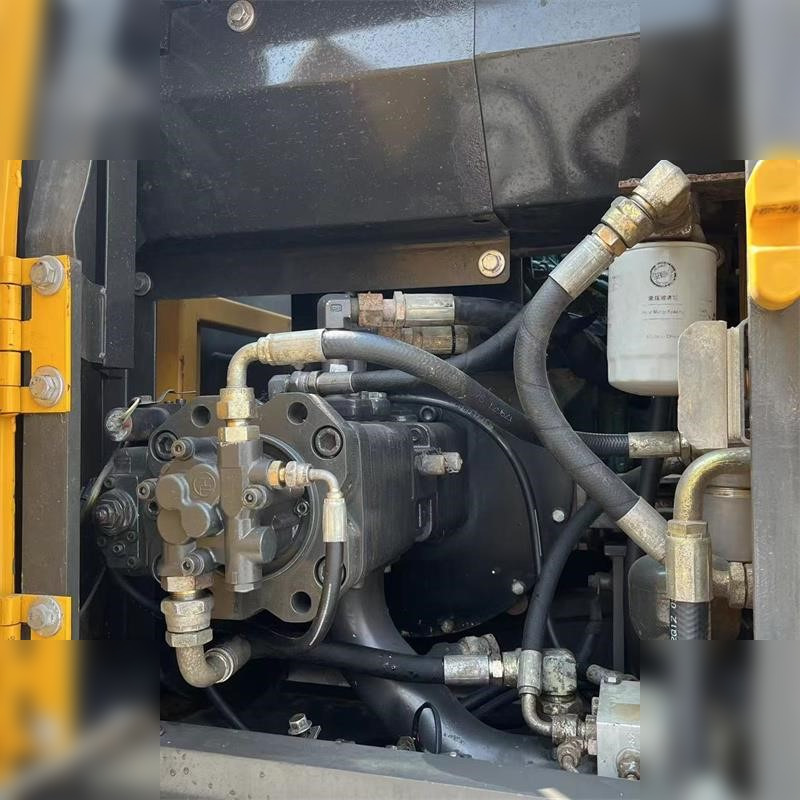 VOLVO EC140DL - حفارات زحافة: صور 5 VOLVO EC140DL - حفارات زحافة: صور 5