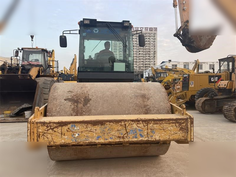 XCMG XS143J - مدحلة: صور 4 XCMG XS143J - مدحلة: صور 4