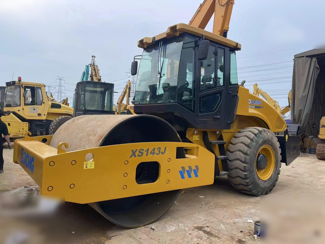 XCMG XS143J - مدحلة: صور 3 XCMG XS143J - مدحلة: صور 3