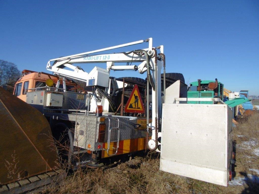 Skylift MB Crusher 1117 - منصة العمل الجوية مقطورة: صور 1 Skylift MB Crusher 1117 - منصة العمل الجوية مقطورة: صور 1