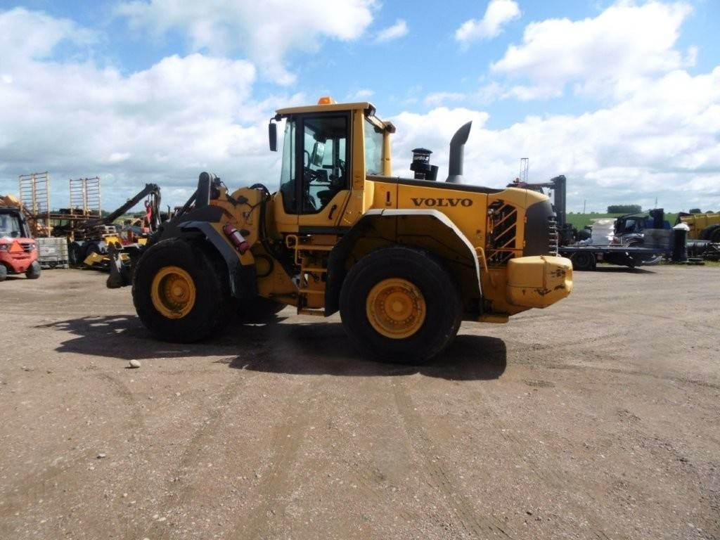 Volvo L 120 F - اللودر بعجل: صور 1 Volvo L 120 F - اللودر بعجل: صور 1