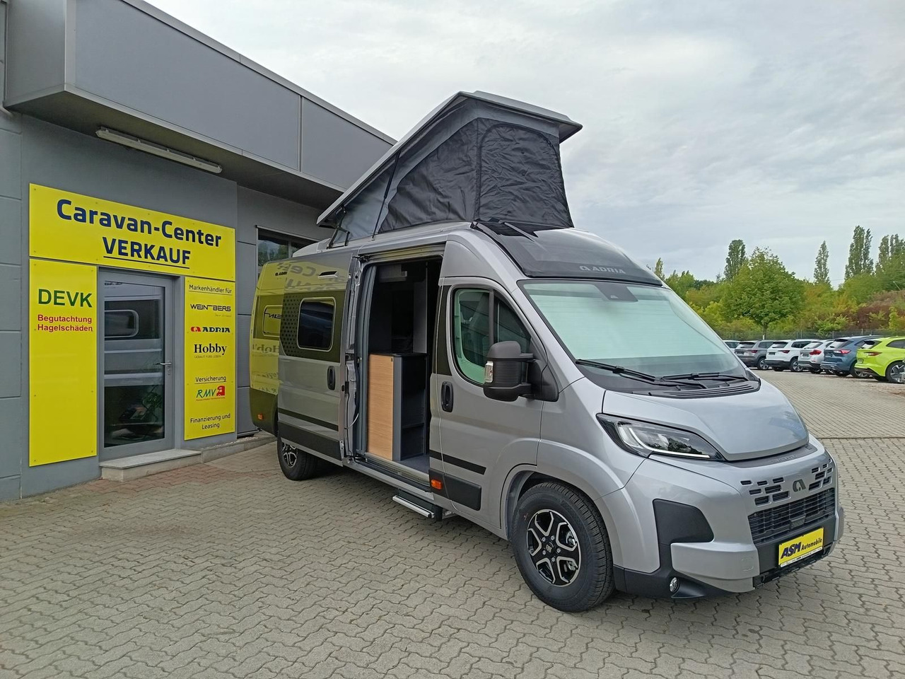 Adria Twin "60Y" 640 SGX 4,25MAXI*JUBILEE*AUFSTELLDACH - كرفان فان: صور 2 Adria Twin "60Y" 640 SGX 4,25MAXI*JUBILEE*AUFSTELLDACH - كرفان فان: صور 2