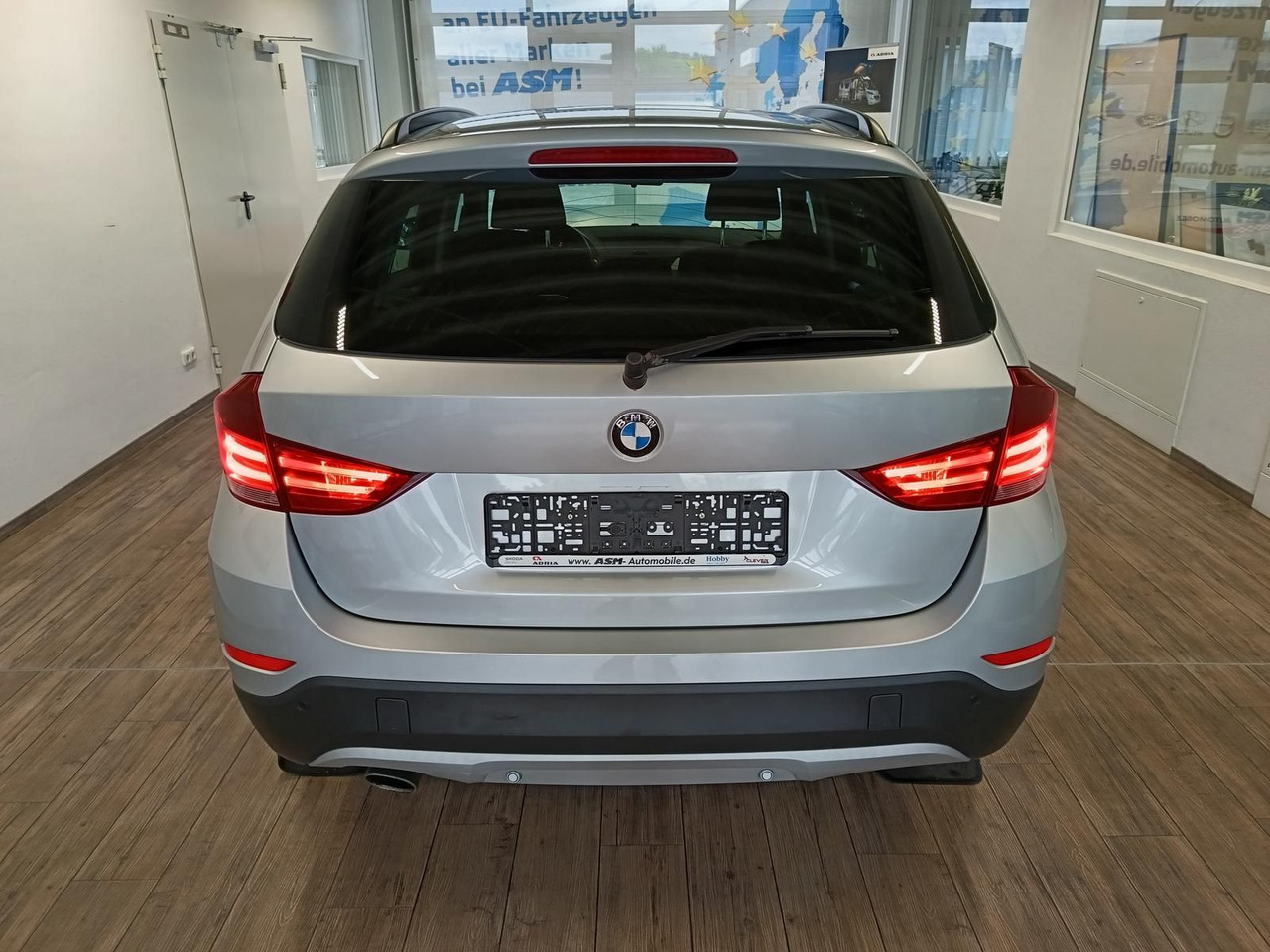 BMW X1 sDrive 18i 110 kW*SITZHEIZUNG*KLIMAAUTOMATIK - سيارة دفع رباعي: صور 5 BMW X1 sDrive 18i 110 kW*SITZHEIZUNG*KLIMAAUTOMATIK - سيارة دفع رباعي: صور 5