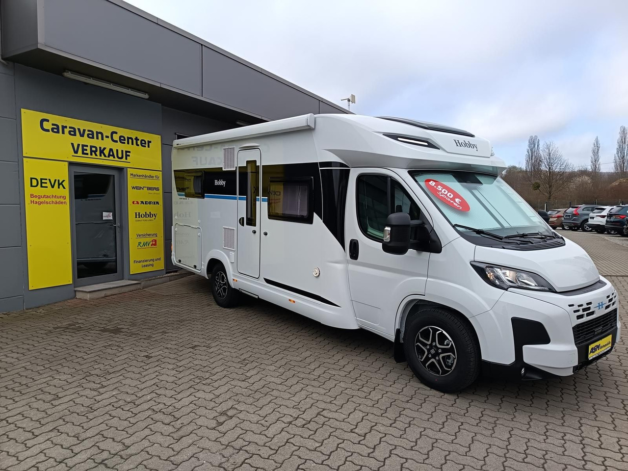 Hobby Ontour T 700 FH*180PS*CAMPERNET*LITHIUM*MARKISE* - موتر هوم شبه متكامل: صور 2 Hobby Ontour T 700 FH*180PS*CAMPERNET*LITHIUM*MARKISE* - موتر هوم شبه متكامل: صور 2