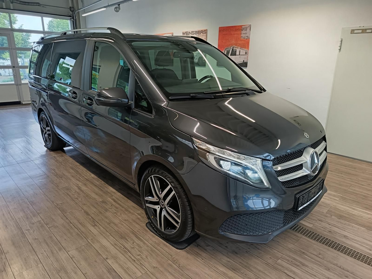 Mercedes-Benz V 300 2.0 CDI*LANG*LIEGE PAKET*AHK*FAHRRADTRÄGER - ميكروباص: صور 3 Mercedes-Benz V 300 2.0 CDI*LANG*LIEGE PAKET*AHK*FAHRRADTRÄGER - ميكروباص: صور 3