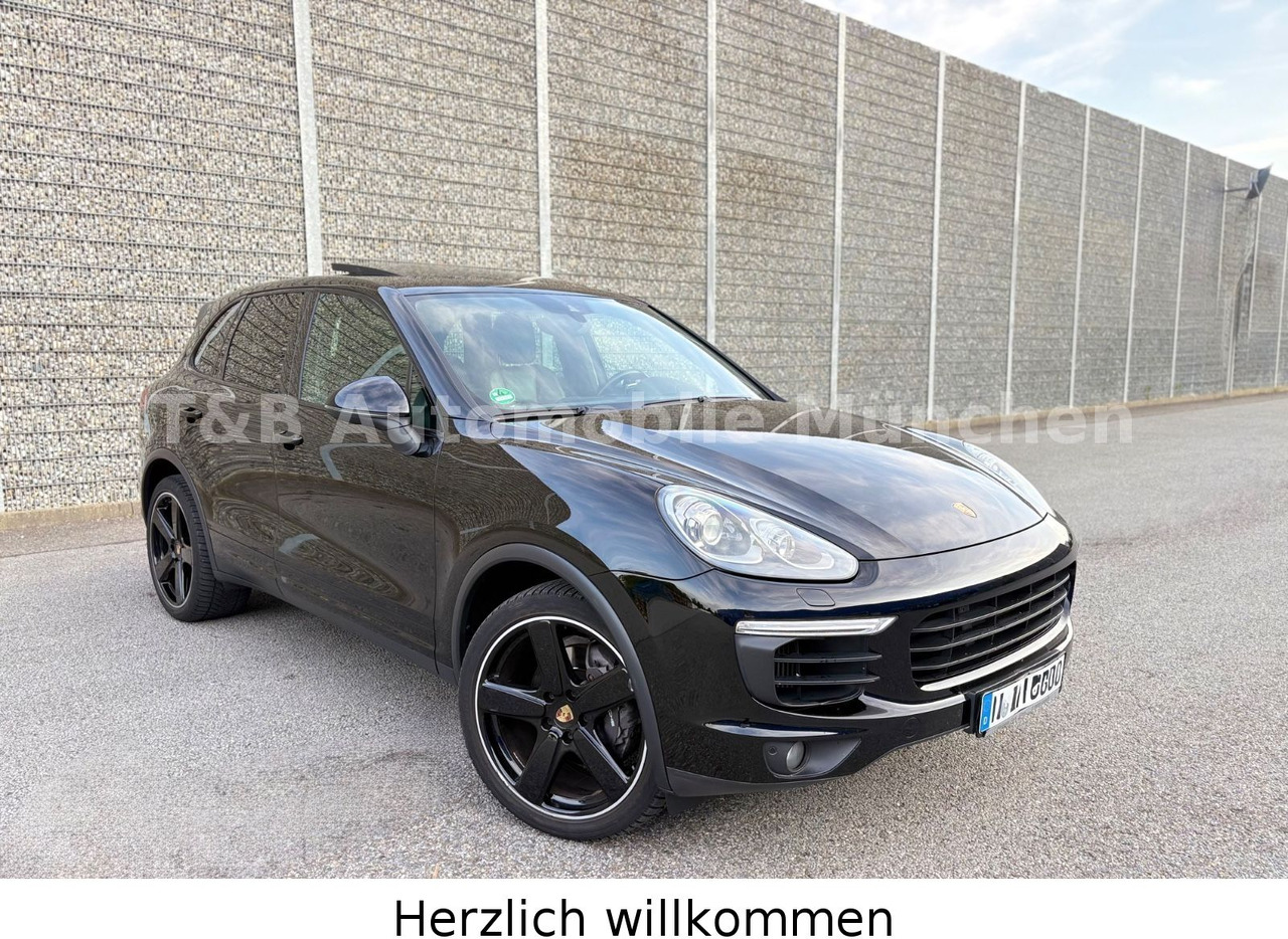 Porsche Cayenne Diesel*Panorama*BOSE*Kamera*PDLS*21Zoll* - سيارة دفع رباعي: صور 5 Porsche Cayenne Diesel*Panorama*BOSE*Kamera*PDLS*21Zoll* - سيارة دفع رباعي: صور 5