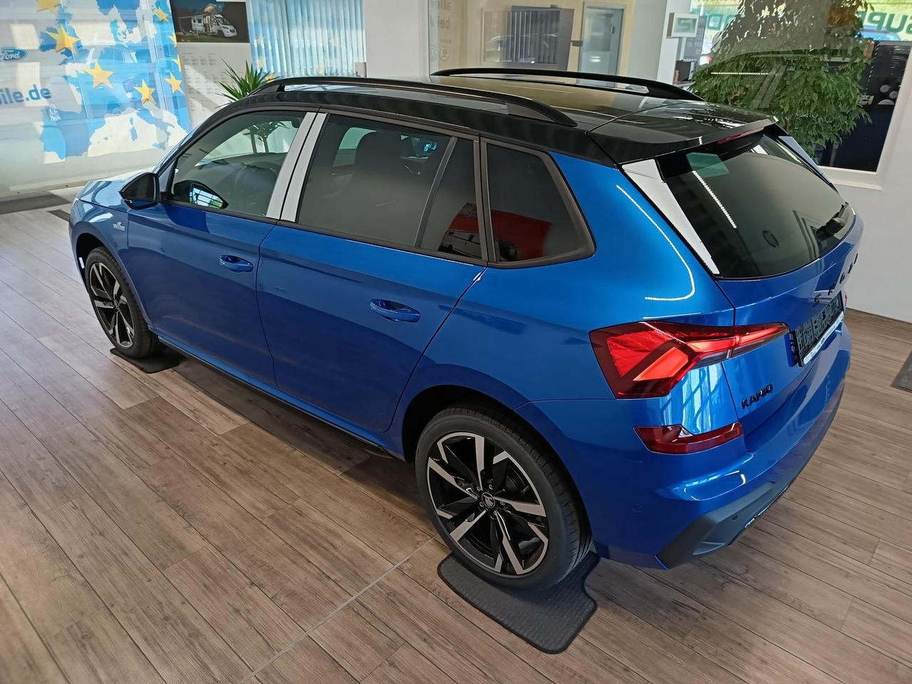 Skoda Kamiq Monte Carlo 1,5 TSI DSG*PANO*AHK*5J.GARANT - سيارة دفع رباعي: صور 4 Skoda Kamiq Monte Carlo 1,5 TSI DSG*PANO*AHK*5J.GARANT - سيارة دفع رباعي: صور 4