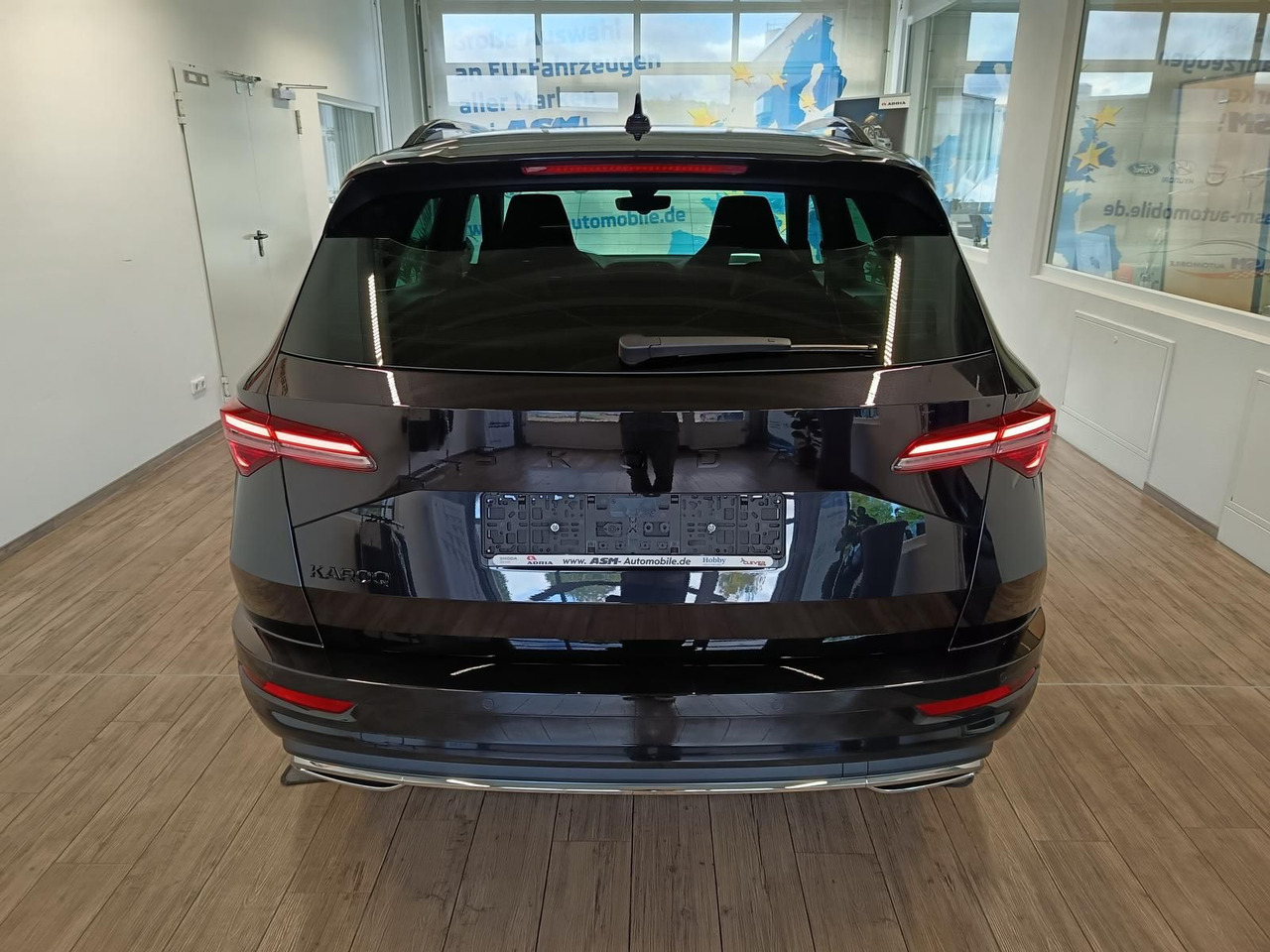 Skoda Karoq Sportline 1,5 TSI DSG*AHK*PSD*STD.HZG*NAVI - سيارة دفع رباعي: صور 5 Skoda Karoq Sportline 1,5 TSI DSG*AHK*PSD*STD.HZG*NAVI - سيارة دفع رباعي: صور 5