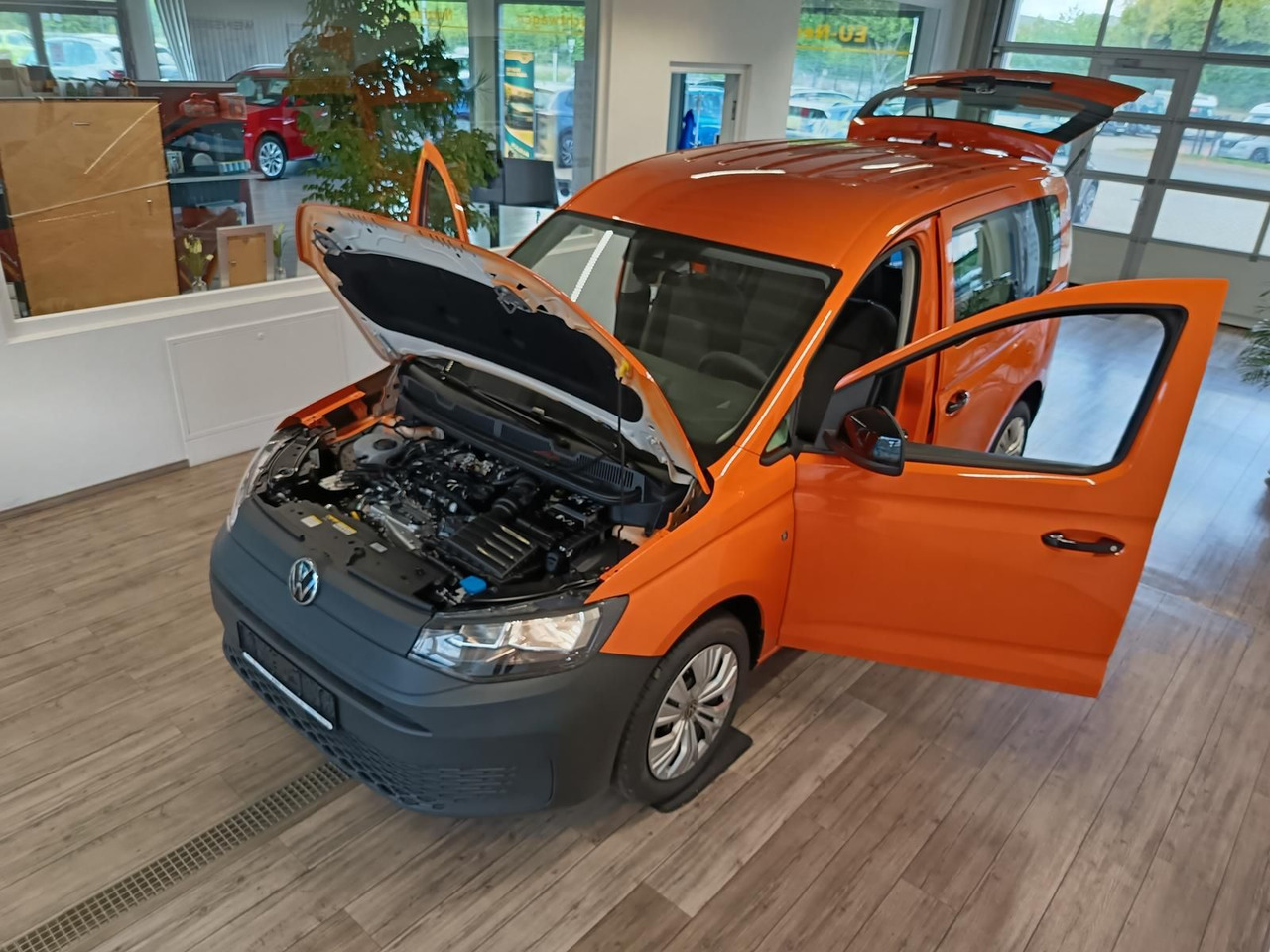 Volkswagen Caddy 2.0 TDI 75 kW*PDC*TEMP*DAB*KLIMA*5-SITZER* - سيارة ستيشن: صور 2 Volkswagen Caddy 2.0 TDI 75 kW*PDC*TEMP*DAB*KLIMA*5-SITZER* - سيارة ستيشن: صور 2