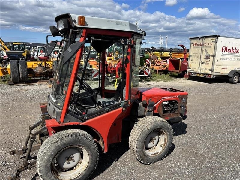 Carraro 3800 HST Superpark - جرارات البلدية: صور 1 Carraro 3800 HST Superpark - جرارات البلدية: صور 1